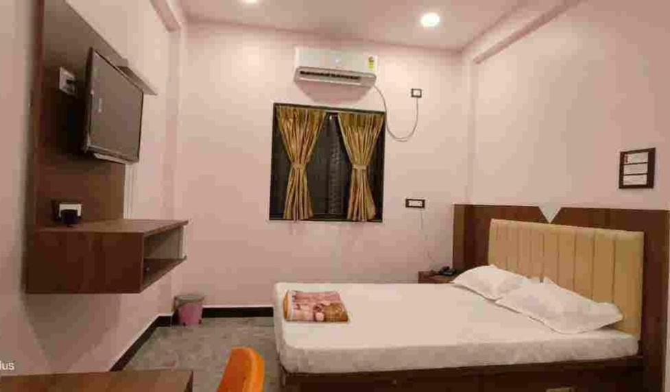 Hotel Vaishnavi Bhadji Exterior photo